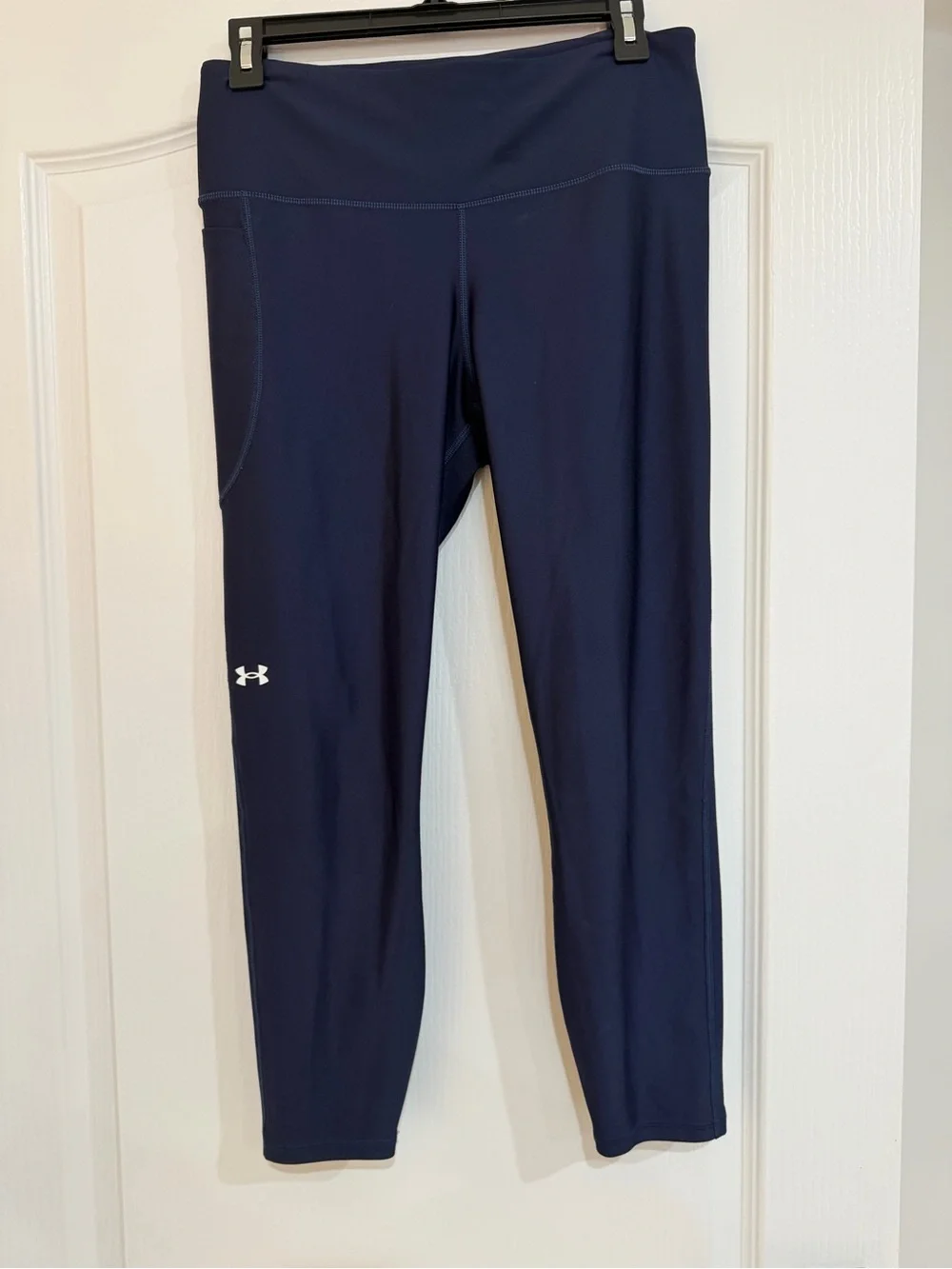 Under Armour Navy Blue Women's Capri Leggings